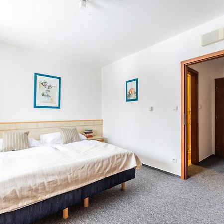 Hotel Petrovy Kameny Karlova Studánka Kamer foto
