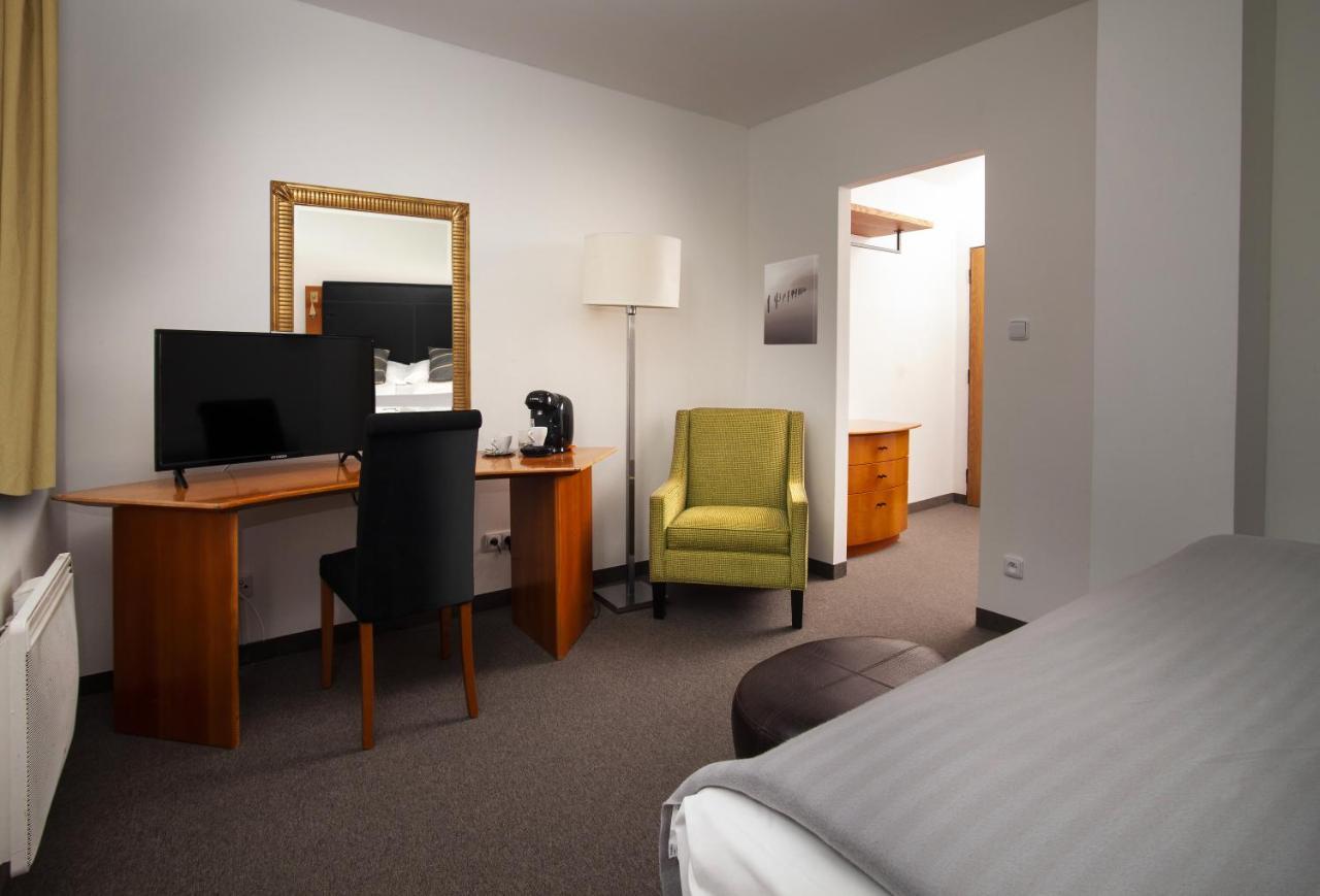 Hotel Petrovy Kameny Karlova Studánka Buitenkant foto