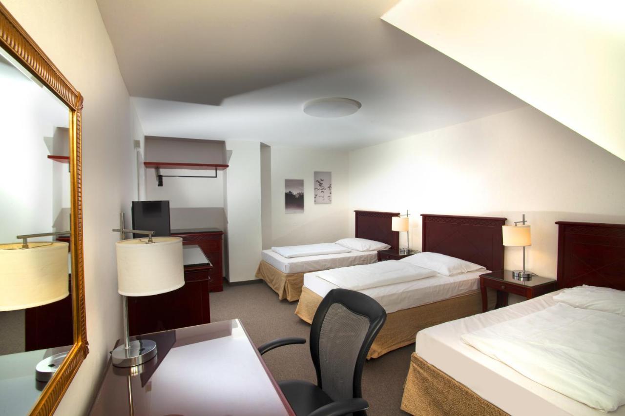 Hotel Petrovy Kameny Karlova Studánka Buitenkant foto