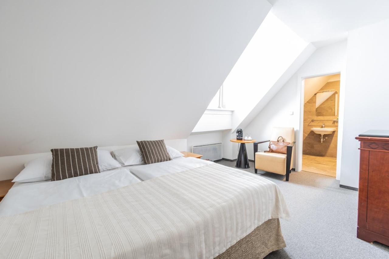 Hotel Petrovy Kameny Karlova Studánka Buitenkant foto