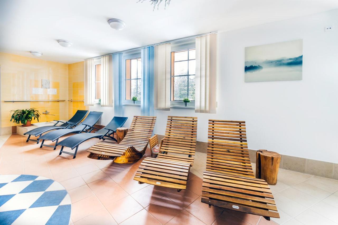 Hotel Petrovy Kameny Karlova Studánka Buitenkant foto