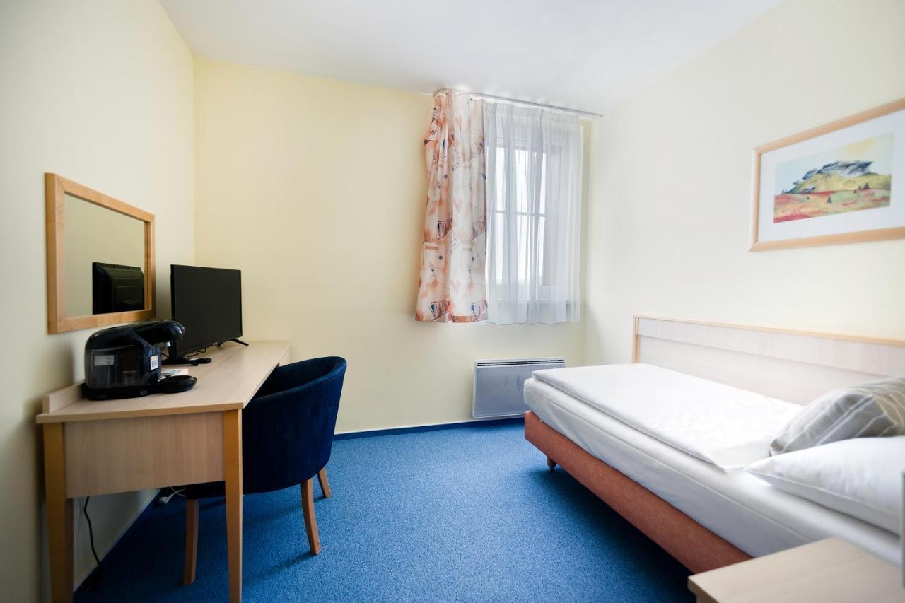 Hotel Petrovy Kameny Karlova Studánka Buitenkant foto