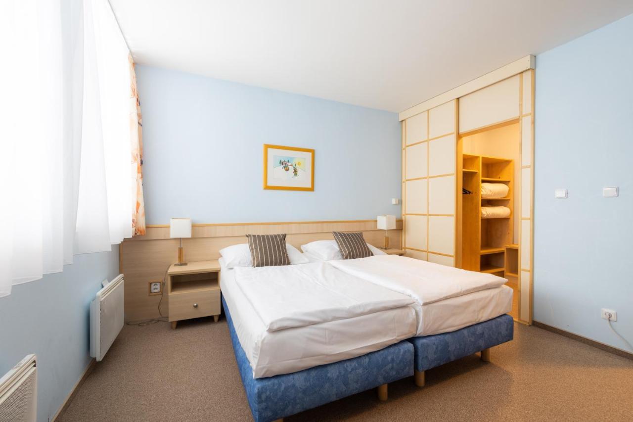 Hotel Petrovy Kameny Karlova Studánka Buitenkant foto
